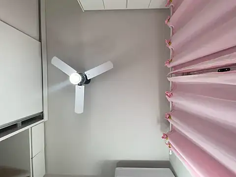 Snapshot of lariic chatting on 10-02-25, 12:45 lariic online show from 10-02-25, 12:45