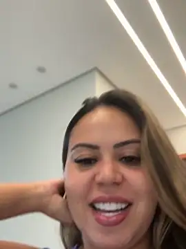 Snapshot of lariic chatting on 02-19-26, 08:38 lariic online show from 02-19-26, 08:38