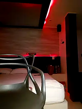 tucurly latina online show from 12-30-24, 05:37