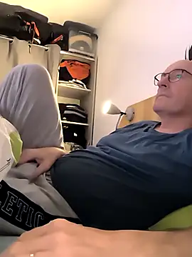 bogland33 online show from 10-22-25, 07:02