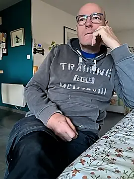 bogland33 online show from 10-28-25, 07:56