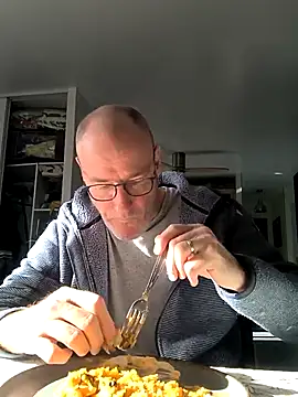 bogland33 online show from 11-29-25, 11:57