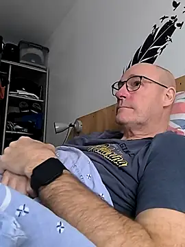 bogland33 online show from 12-23-25, 10:35