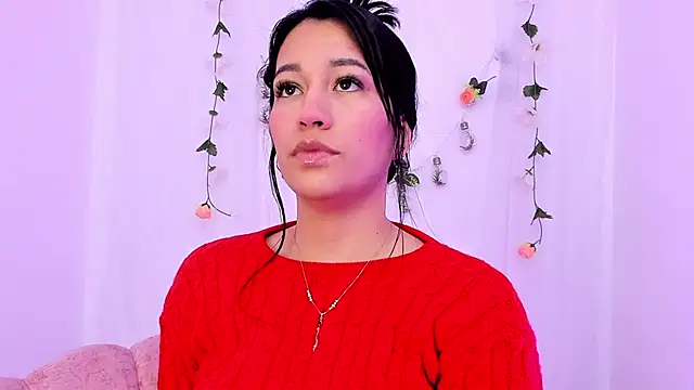 Snapshot of Sara_Kurt chatting on 02-22-25, 11:24 Sara Kurt online show from 02-22-25, 11:24