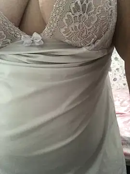 Snapshot of ahross chatting on 10-23-25, 08:46 ahross online show from 10-23-25, 08:46