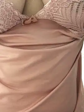 Snapshot of ahross chatting on 11-05-25, 09:31 ahross online show from 11-05-25, 09:31