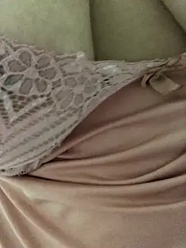 Snapshot of ahross chatting on 11-15-25, 10:59 ahross online show from 11-15-25, 10:59