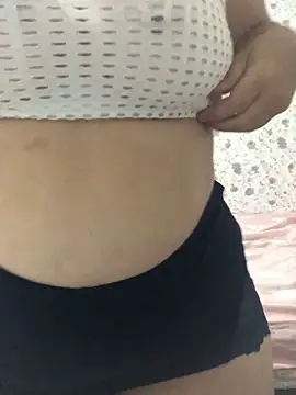 Snapshot of ahross chatting on 12-17-25, 10:10 ahross online show from 12-17-25, 10:10