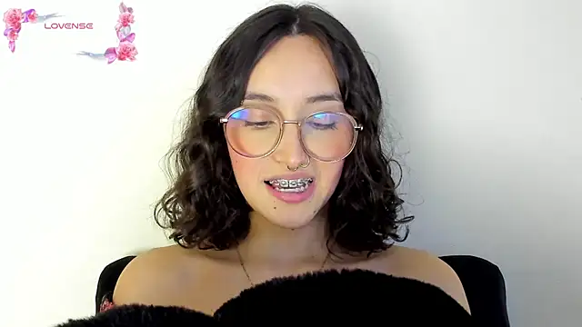 its  angelica  online show from 02-02-25, 11:00