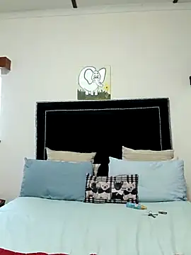 Snapshot of contagiousqueen chatting on 02-13-26, 07:15 contagiousqueen online show from 02-13-26, 07:15