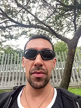 Snapshot of dantedesirexx chatting on 01-15-26, 06:00 dantedesirexx online show from 01-15-26, 06:00