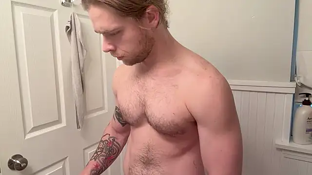 Snapshot of DaddydayDrinkzz chatting on 12-28-24, 08:36 DaddydayDrinkzz online show from 12-28-24, 08:36