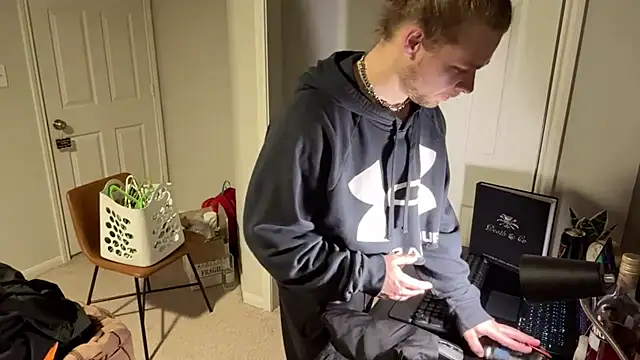 Snapshot of DaddydayDrinkzz chatting on 02-27-25, 06:50 DaddydayDrinkzz online show from 02-27-25, 06:50