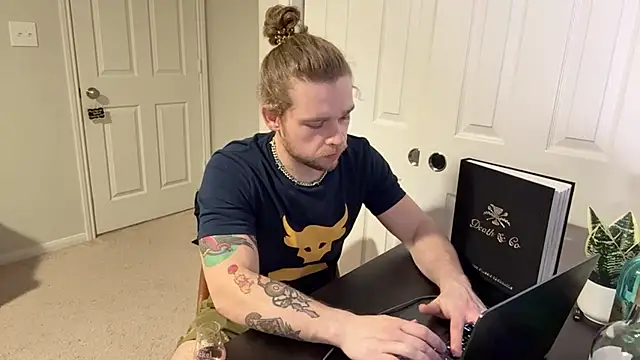 Snapshot of DaddydayDrinkzz chatting on 03-01-25, 06:35 DaddydayDrinkzz online show from 03-01-25, 06:35