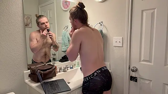 Snapshot of DaddydayDrinkzz chatting on 03-21-25, 05:43 DaddydayDrinkzz online show from 03-21-25, 05:43