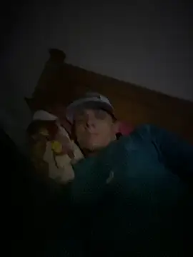 Snapshot of devinshd chatting on 02-14-25, 04:58 devinshd online show from 02-14-25, 04:58