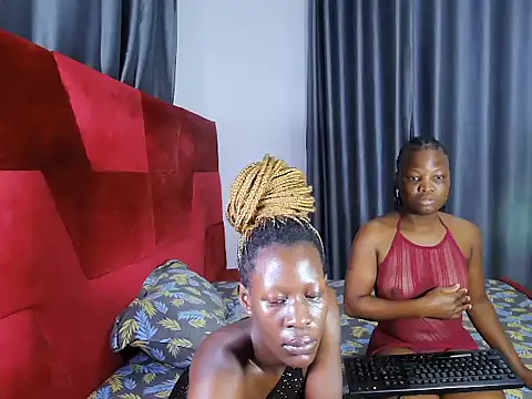 Snapshot of Crystal_x_ebony chatting on 06-20-26, 03:09 Crystal x ebony online show from 06-20-26, 03:09