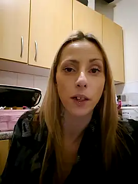 Snapshot of Goddess_Aveena chatting on 12-20-24, 11:47 Goddess Aveena online show from 12-20-24, 11:47