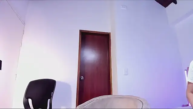 CarolinaGlamour online show from 12-16-25, 08:14