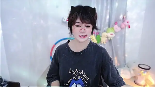 Snapshot of Fan_ting chatting on 11-01-25, 02:24 Fan ting online show from 11-01-25, 02:24