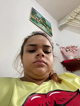 Snapshot of Evabigass chatting on 06-25-26, 01:37 Evabigass online show from 06-25-26, 01:37