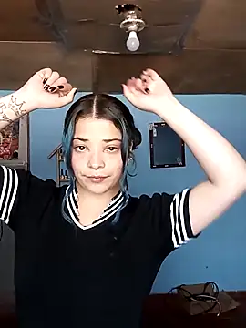 Elvishcassie  online show from 11-18-25, 04:11