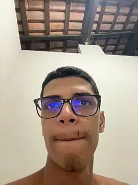 Snapshot of Naka300 chatting on 02-13-25, 02:45 Naka300 online show from 02-13-25, 02:45