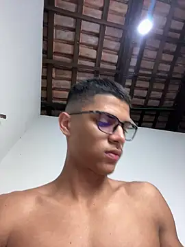 Snapshot of Naka300 chatting on 03-20-25, 07:46 Naka300 online show from 03-20-25, 07:46