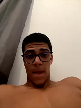 Snapshot of Naka300 chatting on 10-23-25, 12:37 Naka300 online show from 10-23-25, 12:37