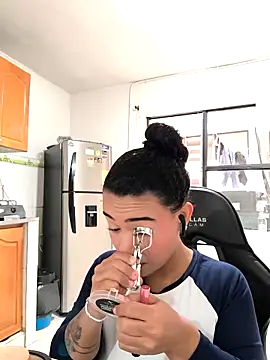 evafoxs online show from 10-27-25, 04:22