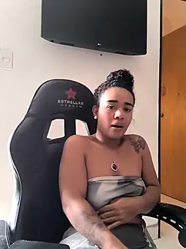 evafoxs online show from 11-29-25, 06:00