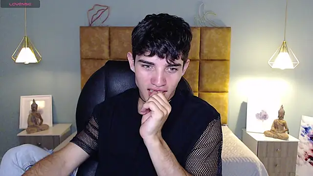 AlejooTwink online show from 02-26-25, 06:21