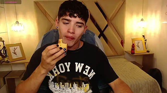 AlejooTwink online show from 03-21-25, 10:28