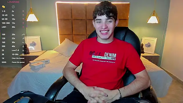 AlejooTwink online show from 09-28-25, 01:22