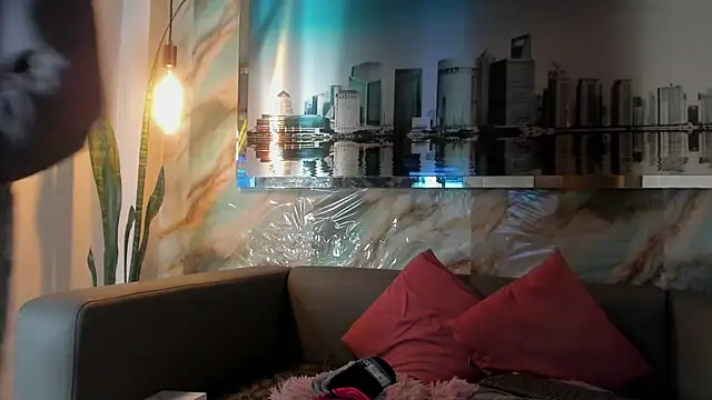 Layla 707 online show from 03-06-25, 12:00