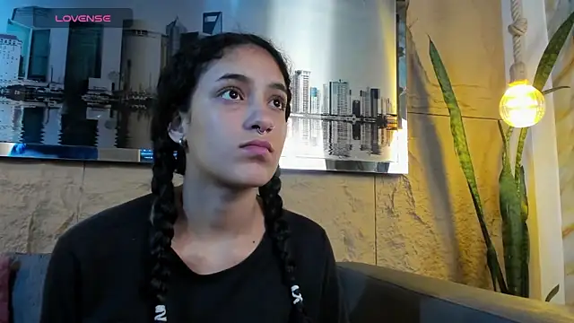 Layla 707 online show from 11-05-25, 02:39