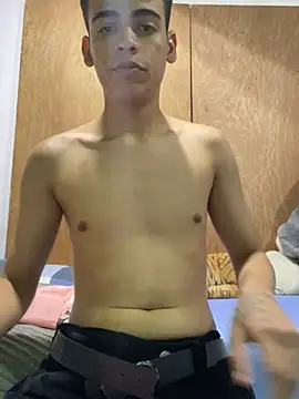 Snapshot of Leo_bunny_hot chatting on 12-29-24, 05:42 Leo bunny hot online show from 12-29-24, 05:42