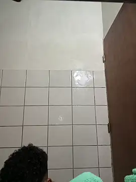 Snapshot of Leo_bunny_hot chatting on 01-18-25, 12:57 Leo bunny hot online show from 01-18-25, 12:57