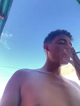 Snapshot of Leo_bunny_hot chatting on 01-20-25, 08:18 Leo bunny hot online show from 01-20-25, 08:18