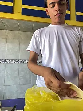 Snapshot of Leo_bunny_hot chatting on 02-19-25, 05:49 Leo bunny hot online show from 02-19-25, 05:49