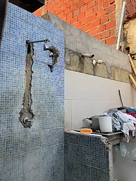 Snapshot of Leo_bunny_hot chatting on 02-21-25, 10:15 Leo bunny hot online show from 02-21-25, 10:15