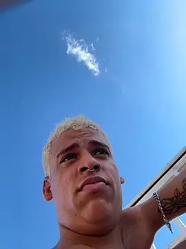 Snapshot of Leo_bunny_hot chatting on 11-06-25, 07:26 Leo bunny hot online show from 11-06-25, 07:26