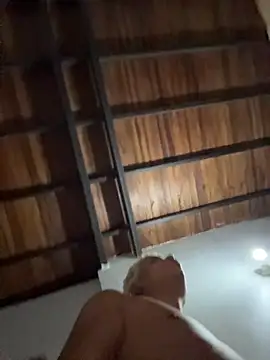 Snapshot of Leo_bunny_hot chatting on 11-08-25, 06:51 Leo bunny hot online show from 11-08-25, 06:51