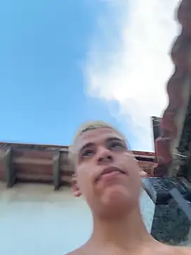 Snapshot of Leo_bunny_hot chatting on 11-17-25, 09:42 Leo bunny hot online show from 11-17-25, 09:42