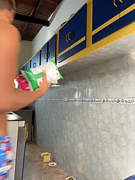 Snapshot of Leo_bunny_hot chatting on 11-19-25, 07:25 Leo bunny hot online show from 11-19-25, 07:25