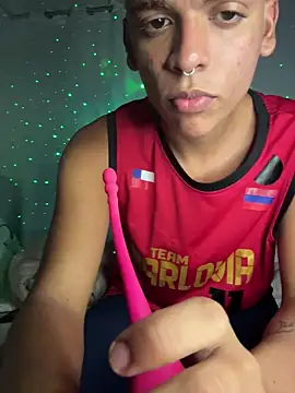 Snapshot of Leo_bunny_hot chatting on 11-24-25, 03:17 Leo bunny hot online show from 11-24-25, 03:17