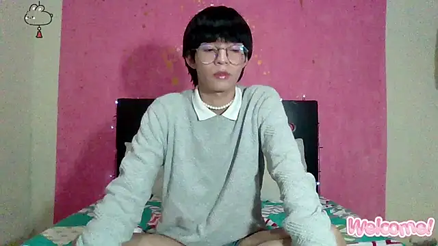 Snapshot of seung_vinblue chatting on 01-17-25, 12:10 seung vinblue online show from 01-17-25, 12:10