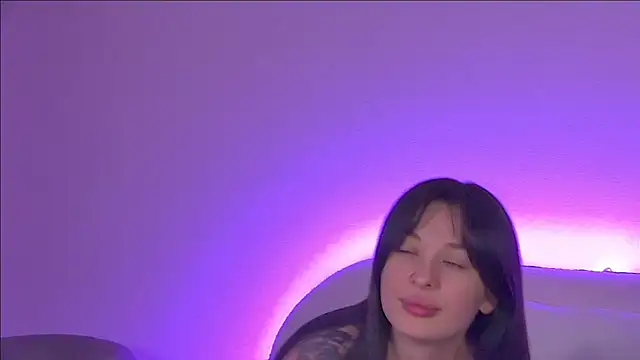 Snapshot of AlexandraBloom chatting on 02-09-25, 03:32 AlexandraBloom online show from 02-09-25, 03:32