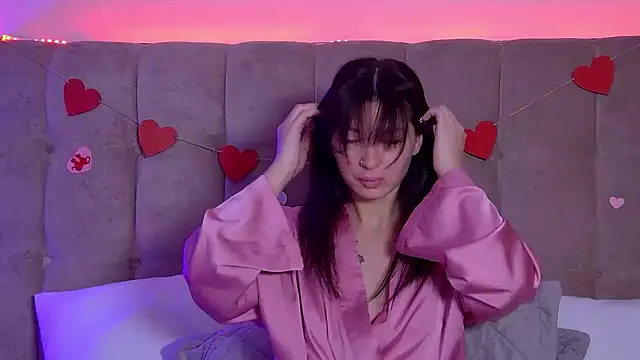 AlexandraBloom online show from 02-13-25, 05:26