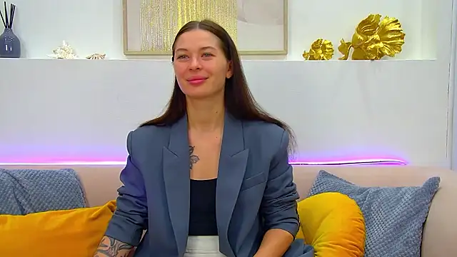 AlexandraBloom online show from 09-11-25, 06:19